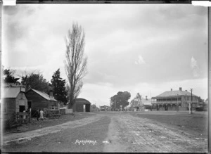 View towards the main road through Ngaruawahia, with the Waipa Hotel, circa 1910
