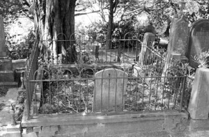 Grave of Daniel McIntyre, plot 2.E, Sydney Street Cemetery.