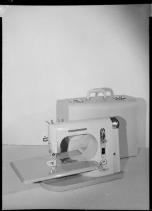 Fridor sewing machine