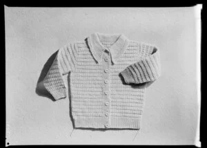 Child's knitted cardigan with collar