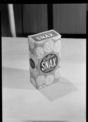 Griffin's Snax biscuit box