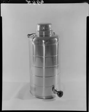 Stanley urn with tap
