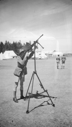 Soldier with bren gun at Waiouru Army Training Camp
