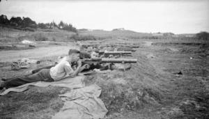 Soldiers firing Lewis guns at Waiouru Army Training Camp