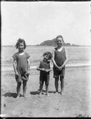 Lee family children, Winifred, Marjorie and Reginald, Island Bay beach, Wellington - Photograph taken by Percy John Lee