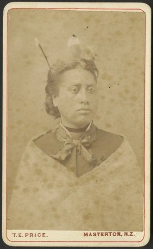 Price, Thomas E (Masterton) fl 1879-1900 :Portrait of unidentified Maori woman