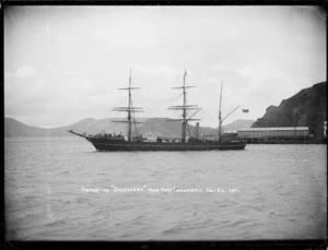 The departure of the "Discovery" from Port Chalmers, December 24, 1901.