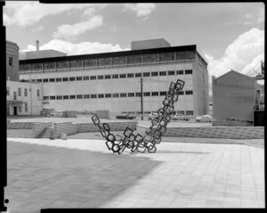 Unidentified modern sculpture, Vogel Building Wellington