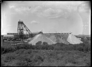 The Grand Junction gold mine at Waihi, 1910.