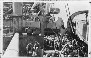 New Zealand troops on board transport Glengyle
