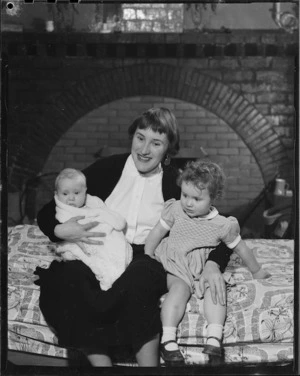 Edith Campion, with daughters Anna and Jane