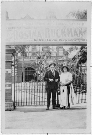 Opera singers Rosina Buckman and Maurice d'Oisly, Brisbane, Australia - Photograph taken by Percy Kahn