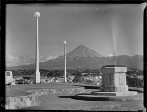 View of Mount Egmont with memorial and lamp posts, New Plymouth