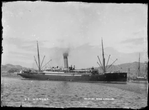 Steamship Manuka in Wellington Harbour - Photograph taken by David James Aldersley