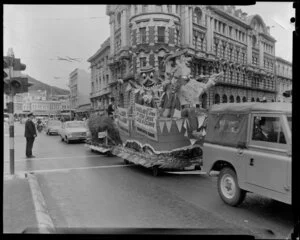 Kings Theatre, Float in Atlantic Parade