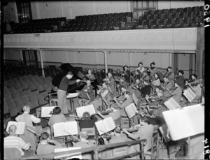 Michael Bowles conducts the National Orchestra