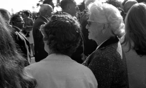 Anzac Dawn Parade, ladies