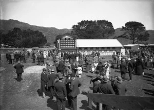 Hutt Park racecourse and crowd, at Lower Hutt