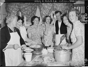 Camp cooks at Karapiro during 1950 British Empire Games