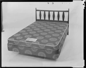 Dunlopillo Firmrest bed