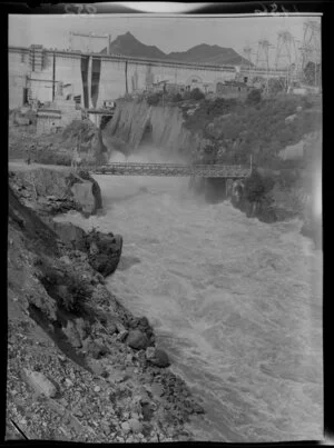 Dam and footbridge; opening of the Whakamaru Hydro power station, Waikato River