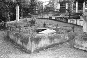 Nicholas family grave, plot 4105 Bolton Street Cemetery