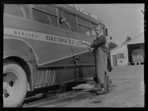 Bus, Greyhound Lines, Wanganui