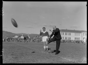 George Nepia and Billy Wallace, former All Blacks
