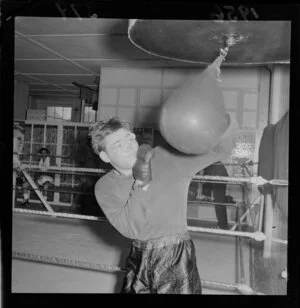 Pran Mikus training for his boxing match against Barry Brown