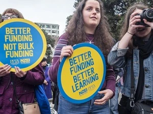 "Better Funding Better Learning" demonstration at Parliament