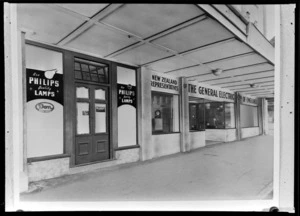 Exterior view of the front of an unidentified lighting shop