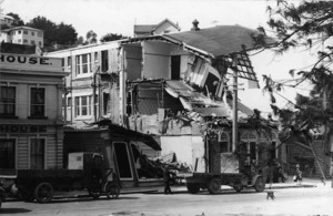 Empire Hotel, Napier, after the Hawkes Bay earthquake
