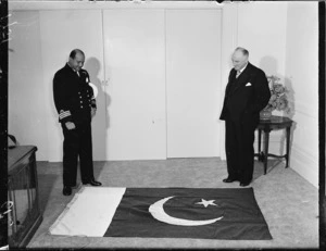 Flag of Pakistan presented to Wellington