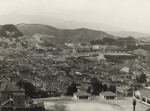 Creator unknown : Photograph of a view overlooking Te Aro, Wellington city, from above Te Aro School