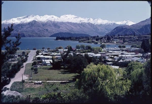 Lake, town and mountains, Wanaka