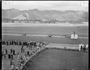 Race finish at the Trentham races