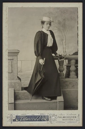 Attwood & Company (Palmerston North) fl 1891: Portrait of unidentified woman