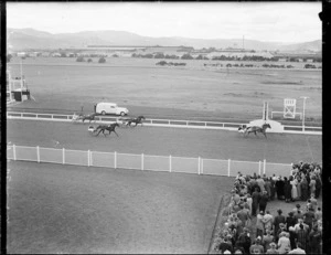 Finish of race at Hutt Park