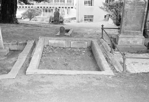 Grave of Ebenezer Arthur Bell and the Moxham family, plot 44.A, Sydney Street Cemetery.