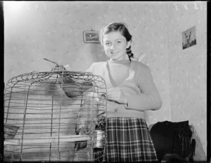 Shirley Chamberlain and her parrot