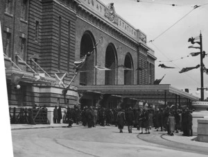 Crowd outside the Auckland Railway Station entrance