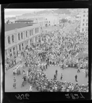 The Duke of Edinburgh with the Mayor of Wellington, Frank Kitts, in Mercer Street, Wellington