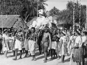Governor General of New Zealand, Lord Cobham, and his wife, on Pukapuka Island, Cook Islands