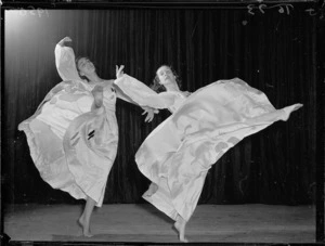 Two dancers from the Bodenweiser dance ensemble