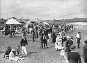 Crowded beach at Lyall Bay, Wellington