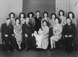 Frank Kwok and family