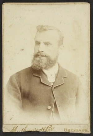 Mathewson & Co (Brisbane) fl 1889-1900 :Portrait of unidentified man
