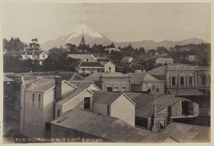 New Plymouth, with Mount Taranaki in the background
