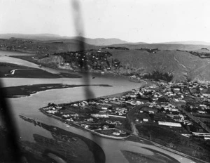 Weigel, William George, 1890-1980: Aerial view overlooking Shag Rock and the suburb of Redcliffs, Christchurch