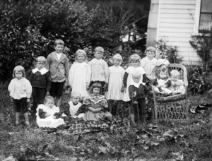 Group of children, Stratford district